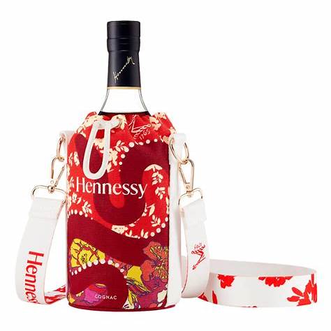 Hennessy V.S.O.P Lunar New Year with Bag 2025 750 ML